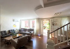 Foto 1 de Casa de Condomínio com 3 Quartos à venda, 194m² em Chácara das Pedras, Porto Alegre