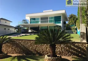 Foto 1 de Casa de Condomínio com 3 Quartos à venda, 430m² em Engenho do Mato, Niterói