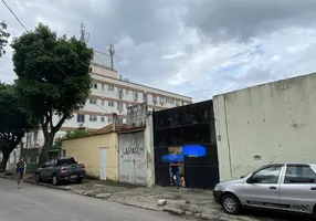 Foto 1 de Galpão/Depósito/Armazém à venda, 550m² em Del Castilho, Rio de Janeiro