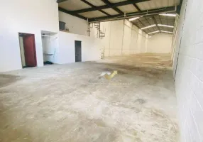 Foto 1 de Galpão/Depósito/Armazém à venda, 715m² em Vila Sacadura Cabral, Santo André