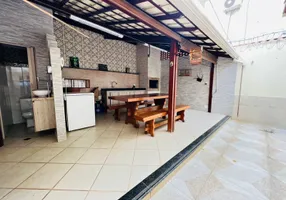 Foto 1 de Casa com 3 Quartos à venda, 180m² em Santa Amélia, Belo Horizonte