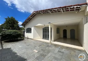 Foto 1 de Casa com 4 Quartos à venda, 262m² em Setor Coimbra, Goiânia