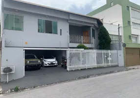 Foto 1 de Casa com 4 Quartos à venda, 240m² em Centro, Contagem