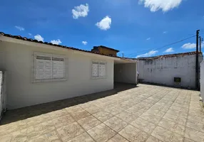 Foto 1 de Casa com 3 Quartos à venda, 300m² em Feitosa, Maceió