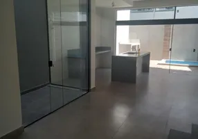 Foto 1 de Casa com 3 Quartos à venda, 179m² em Guaratiba, Rio de Janeiro