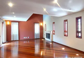 Foto 1 de Casa de Condomínio com 4 Quartos para venda ou aluguel, 475m² em Granja Viana, Cotia