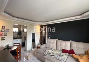 Foto 1 de Apartamento com 3 Quartos à venda, 68m² em Chácaras Tubalina E Quartel, Uberlândia