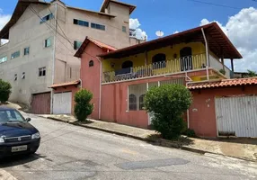 Foto 1 de Casa com 5 Quartos à venda, 180m² em Pousada Santo Antônio, Belo Horizonte