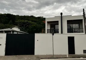 Foto 1 de Casa com 2 Quartos à venda, 98m² em Jurerê, Florianópolis