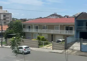 Foto 1 de Casa com 7 Quartos à venda, 379m² em Floresta, Joinville