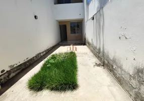 Foto 1 de Casa com 2 Quartos à venda, 65m² em Itacolomi, Betim