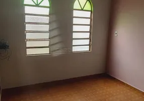 Foto 1 de Casa com 3 Quartos à venda, 160m² em Jardim Medeiros, São Carlos