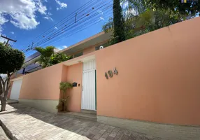 Foto 1 de Casa com 5 Quartos à venda, 330m² em Universitario, Caruaru