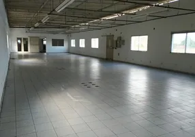 Foto 1 de Galpão/Depósito/Armazém para alugar, 240m² em Ramos, Rio de Janeiro