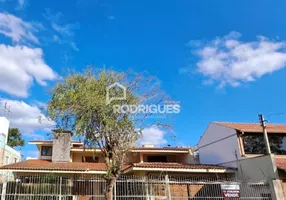 Foto 1 de Casa com 4 Quartos para venda ou aluguel, 350m² em Centro, São Leopoldo