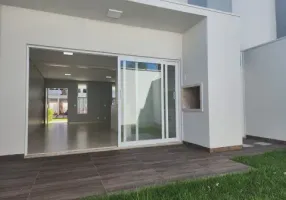 Foto 1 de Casa com 3 Quartos à venda, 147m² em Água Verde, Curitiba