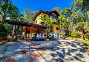 Foto 1 de Casa de Condomínio com 3 Quartos à venda, 330m² em Serra da Cantareira, Mairiporã