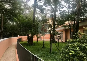 Foto 1 de Casa com 3 Quartos à venda, 350m² em Jardim Peri-Peri, São Paulo