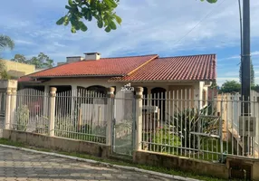 Foto 1 de Casa com 3 Quartos à venda, 302m² em Centro, Sombrio