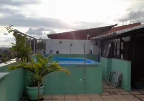 Foto 1 de Sobrado com 4 Quartos para alugar, 110m² em Campo Grande, Rio de Janeiro