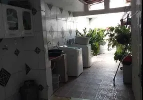 Foto 1 de Casa com 2 Quartos à venda, 80m² em Pituaçu, Salvador