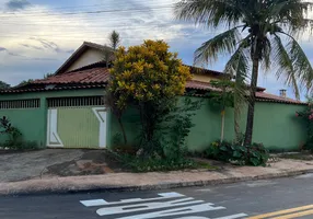 Foto 1 de Casa com 3 Quartos à venda, 314m² em Conjunto Vera Cruz, Goiânia