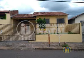 Foto 1 de Casa com 2 Quartos à venda, 90m² em Conjunto Habitacional Jose Garcia Molina , Londrina