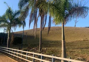 Foto 1 de Fazenda/Sítio com 4 Quartos à venda, 900m² em , Piranguinho