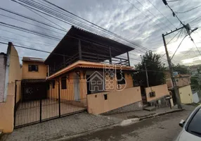 Foto 1 de Casa com 5 Quartos à venda, 350m² em Santa Catarina, São Gonçalo