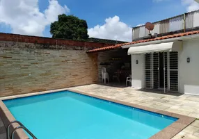 Foto 1 de Sobrado com 4 Quartos à venda, 300m² em Imbiribeira, Recife
