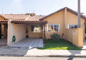 Foto 1 de Casa com 2 Quartos à venda, 62m² em Uberaba, Curitiba