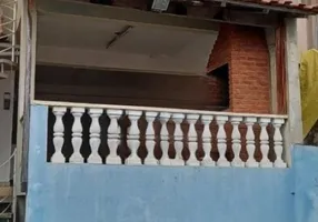 Foto 1 de Casa com 2 Quartos à venda, 200m² em Jardim Santa Rosa, Taboão da Serra