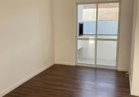 Foto 1 de Apartamento com 2 Quartos à venda, 54m² em Espinheiros, Itajaí