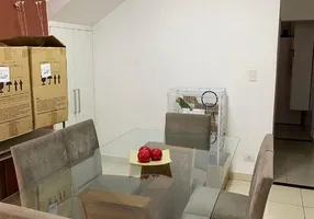 Foto 1 de Sobrado com 4 Quartos à venda, 240m² em Vila Invernada, São Paulo