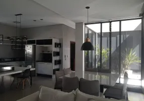 Foto 1 de Casa de Condomínio com 3 Quartos à venda, 300m² em Condomínio Residencial Mirante do Vale, Jacareí