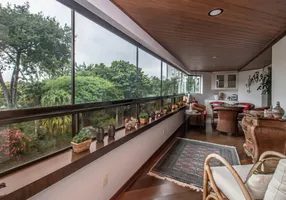 Foto 1 de Apartamento com 3 Quartos à venda, 190m² em Granja Julieta, São Paulo