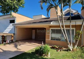 Foto 1 de Casa de Condomínio com 4 Quartos para venda ou aluguel, 190m² em Aragarça, Londrina