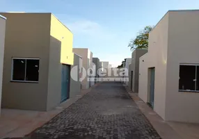 Foto 1 de Casa de Condomínio com 2 Quartos à venda, 60m² em Jardim Canaã, Uberlândia