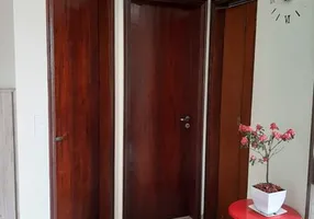 Foto 1 de Apartamento com 2 Quartos à venda, 60m² em Quitaúna, Osasco