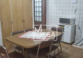 Foto 1 de Casa com 2 Quartos à venda, 94m² em Vila Cruz das Almas, São Paulo