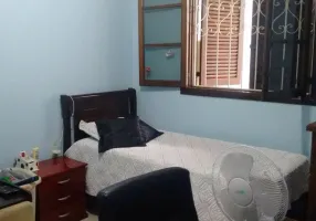 Foto 1 de Casa com 4 Quartos à venda, 250m² em Ouro Preto, Belo Horizonte