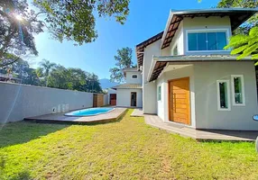 Foto 1 de Casa com 3 Quartos à venda, 220m² em Praia do Estaleiro, Balneário Camboriú