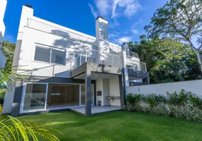 Foto 1 de Casa de Condomínio com 3 Quartos à venda, 277m² em Pedra Redonda, Porto Alegre