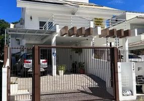 Foto 1 de Casa com 3 Quartos à venda, 244m² em Santa Mônica, Florianópolis