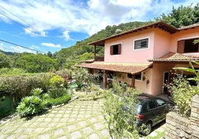 Foto 1 de Casa com 4 Quartos à venda, 190m² em Itaipava, Petrópolis