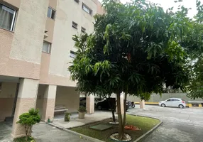 Foto 1 de Apartamento com 3 Quartos para alugar, 79m² em Itapuã, Vila Velha