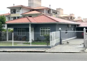 Foto 1 de Casa com 4 Quartos à venda, 450m² em Canasvieiras, Florianópolis