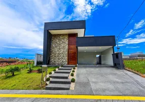 Foto 1 de Casa de Condomínio com 3 Quartos à venda, 180m² em Residencial Licardino Ney, Goiânia