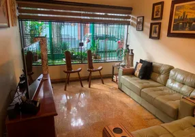 Foto 1 de Casa com 3 Quartos à venda, 233m² em Mirandópolis, São Paulo