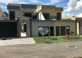 Foto 1 de Casa de Condomínio com 4 Quartos à venda, 240m² em Barra da Tijuca, Rio de Janeiro